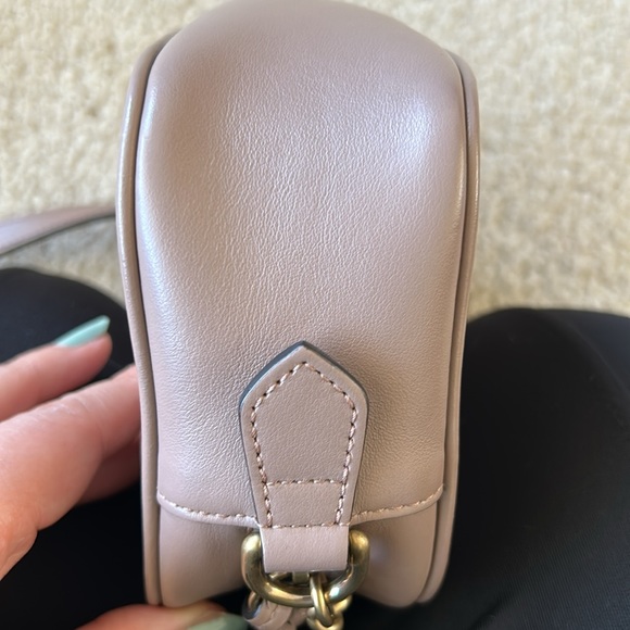 Authentic Gucci GG Marmont mini camera bag - Picture 5 of 16